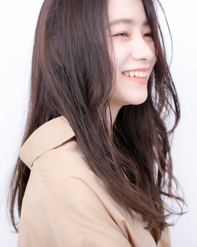 前髪なしロングヘアが大人っぽい！30代女性の色気漂うヘアスタイル 【公式】働く大人の美容室 turn TOKYO